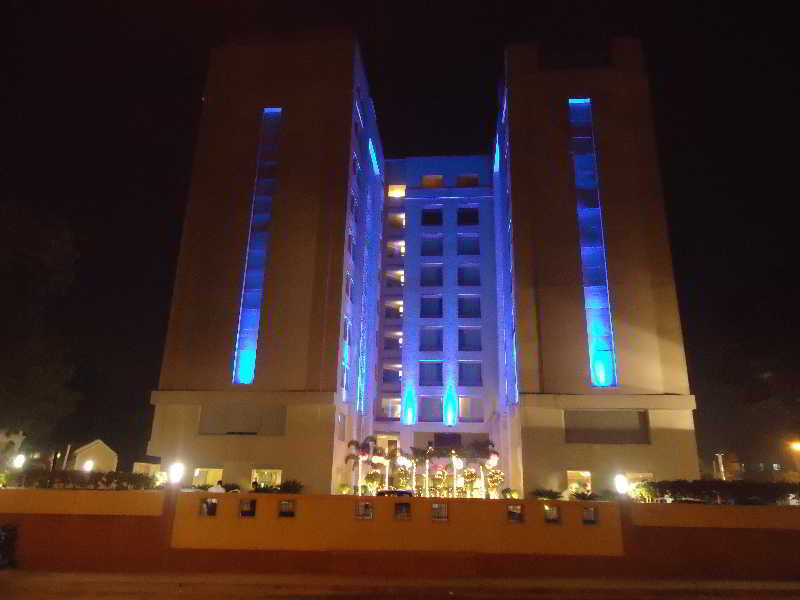 Fortune Park Ahmedabad Exterior photo